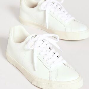 Veja Esplar sneaker EUR 39. US 8-8.5 worn. Good.